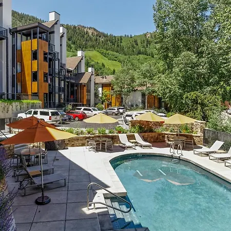 Fifth Avenue 303, Newly Remodeled, Light-Filled 3 Bdr Condo, Close To Ski Slopes